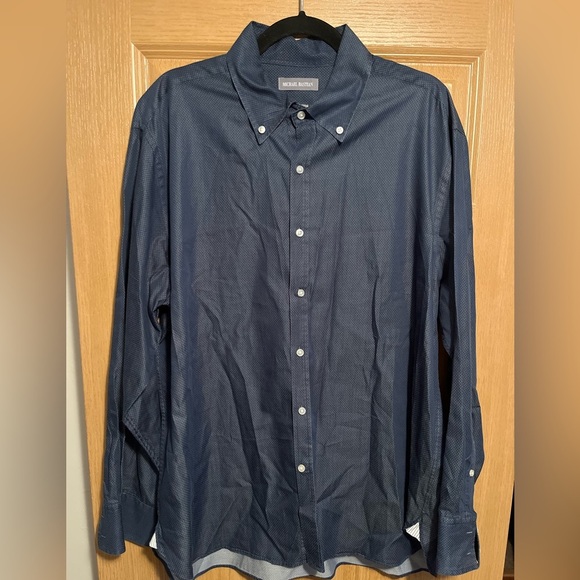 Men's Slim Fit Spread Collar Dress Shirt - Picture 7 of 16